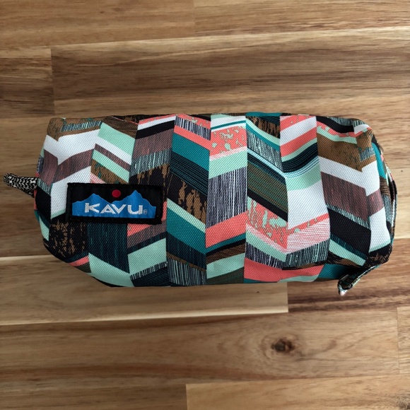 KAVU Pixie Pouch Chevron Print - Picture 1 of 8